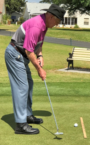 Side-saddle putting 4
